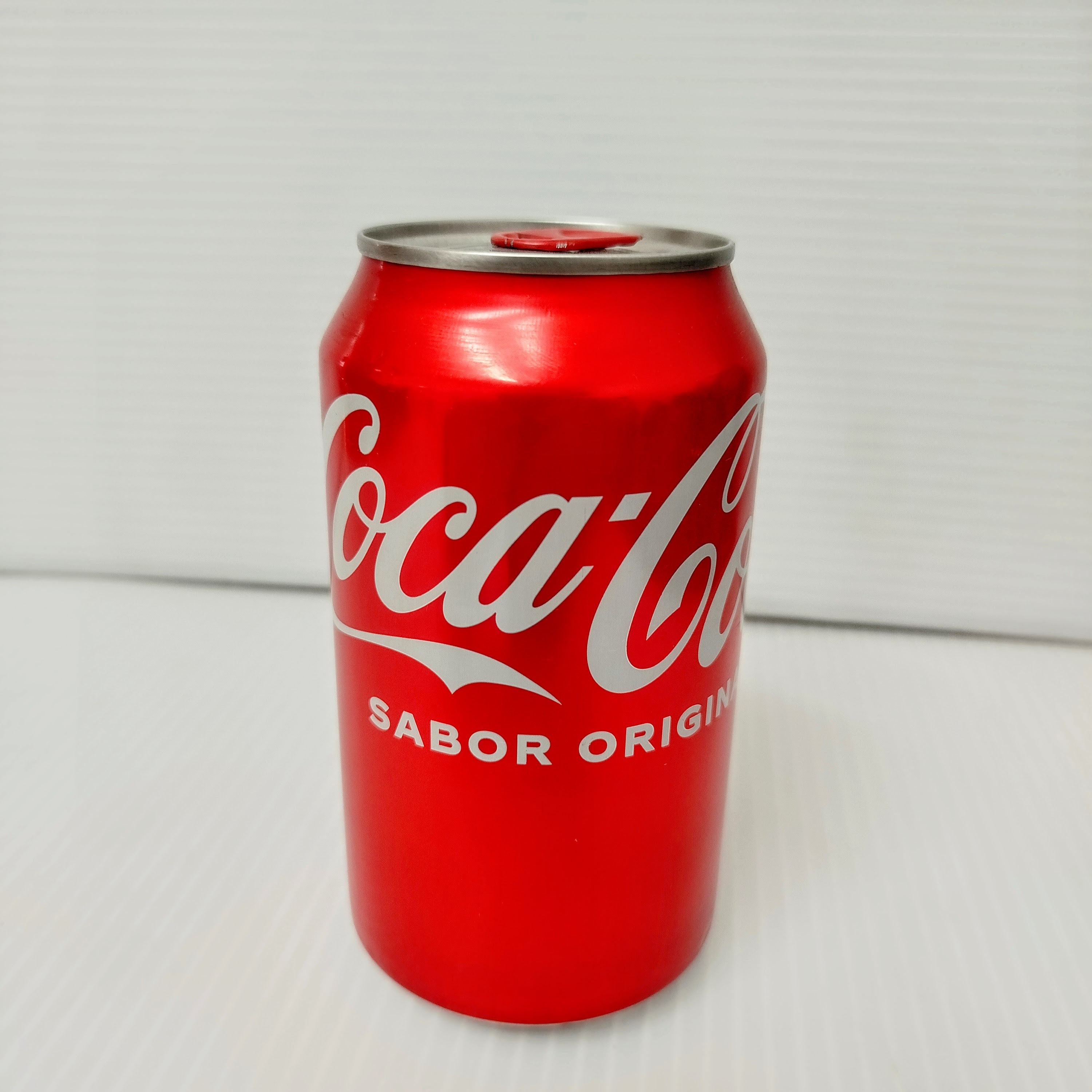 -REFRESCO COCA COLA ORIGINAL 355 ML LATA